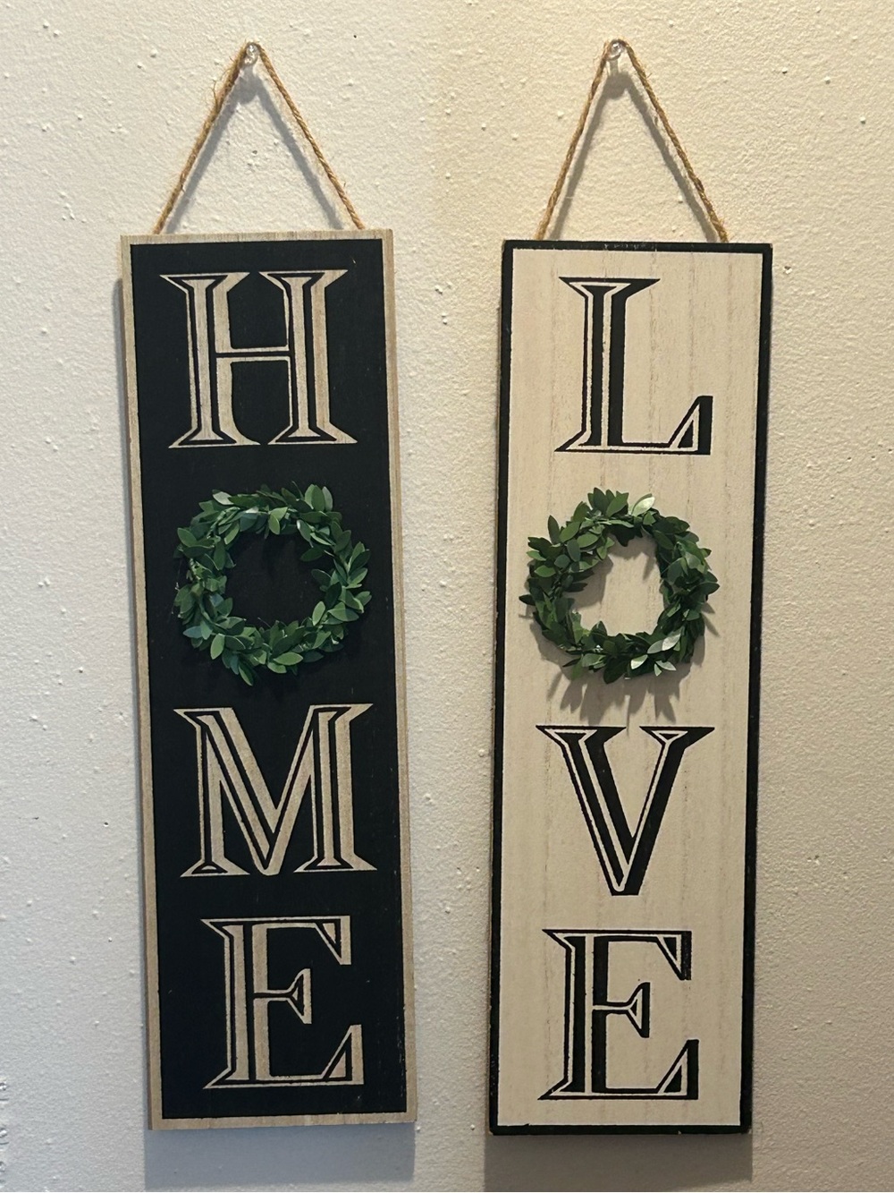 Rustic HOME Wall Sign with Green Wreath - Neutral